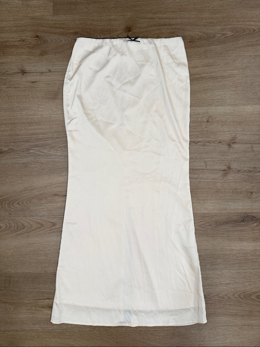 Edikted Satin Back Slitted Low Rise Maxi skirt